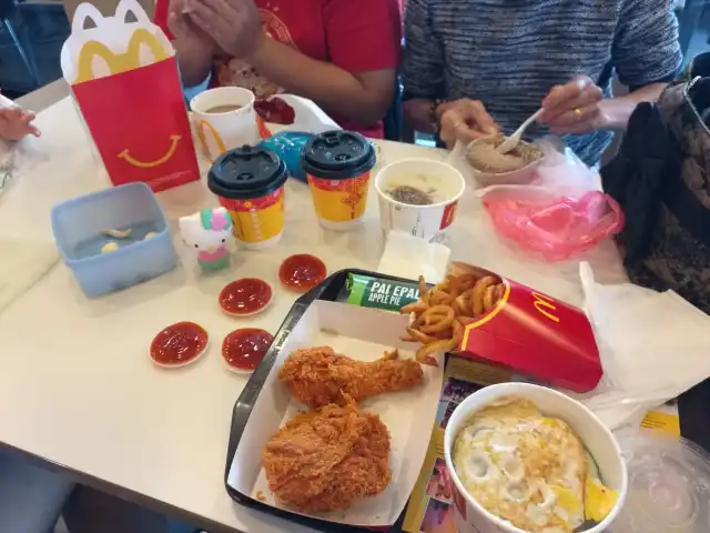 McDonald's & McCafè Food Photo 14