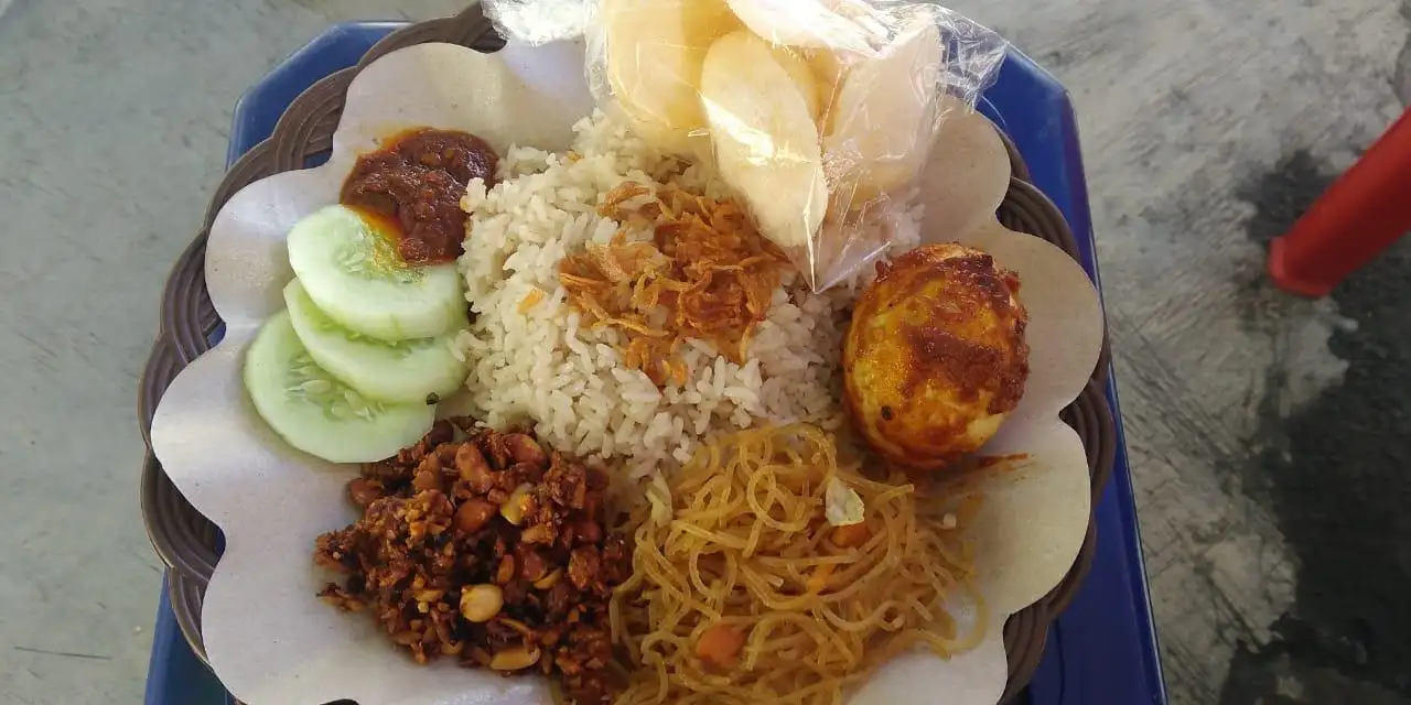 Nasi Uduk Bu Yani, Tajem