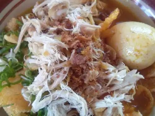 Bubur Ayam Dan Kupat Sayur Wonogiren