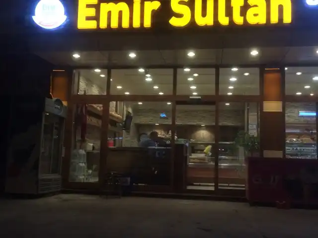 Emir Sultan Unlu Mamülleri'nin yemek ve ambiyans fotoğrafları 3