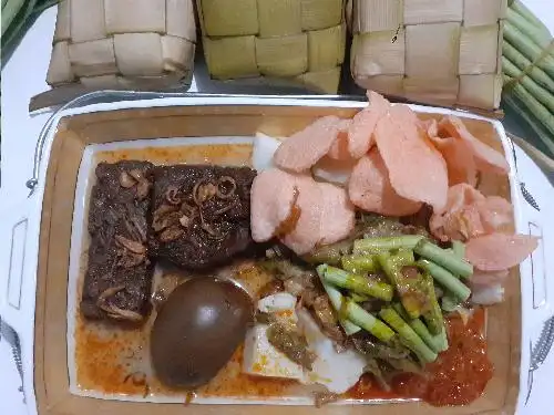 Ketupat Sayur Nasi Uduk Cing Andi