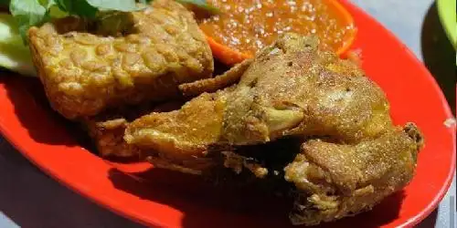 Pecel Lele Lamongan Cak Narto, Megamendung