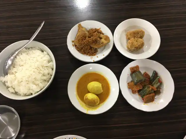 Gambar Makanan Restoran Sederhana Masakan Padang 3