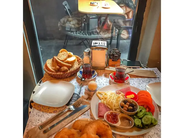 Feslegen Cafe Breakfast'nin yemek ve ambiyans fotoğrafları 26