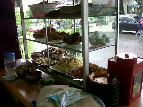 Gambar Makanan Warung Nganjuk (Special Nasi Pecel) 11