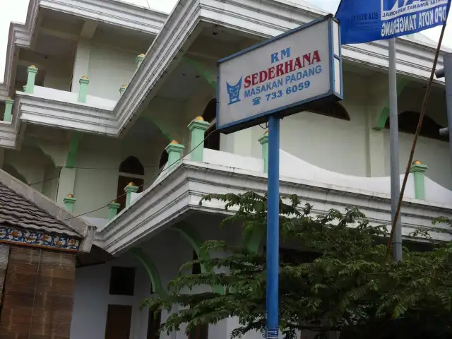 Gambar Makanan Restoran Sederhana 9