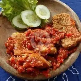 Gambar Makanan Lalapan Ayam Goreng Bumbu Desa, Jimbaran 20