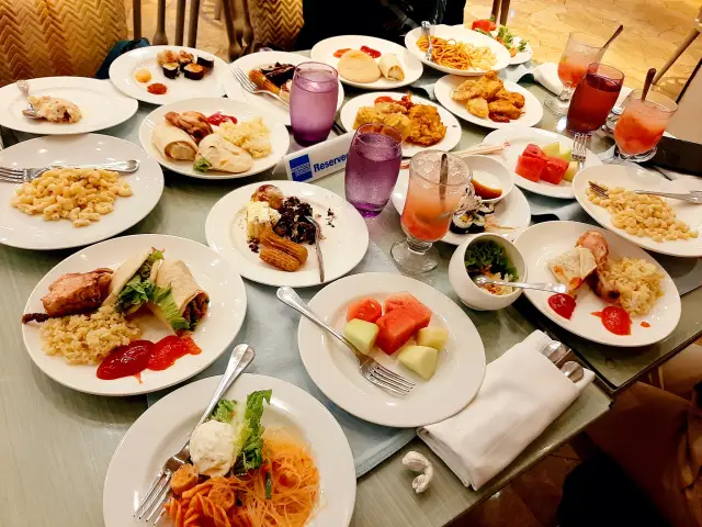 Feast - Sheraton Bandung Hotel & Towers