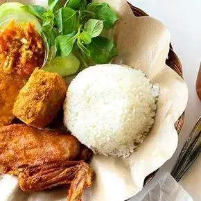 Gambar Makanan RM. Teteh (Mak Eroh) Sop Buntut & Ayam Penyet, HA Bastari 6