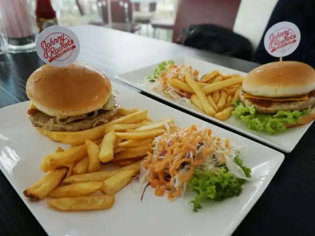 Johnny Rockets Food Photo 9