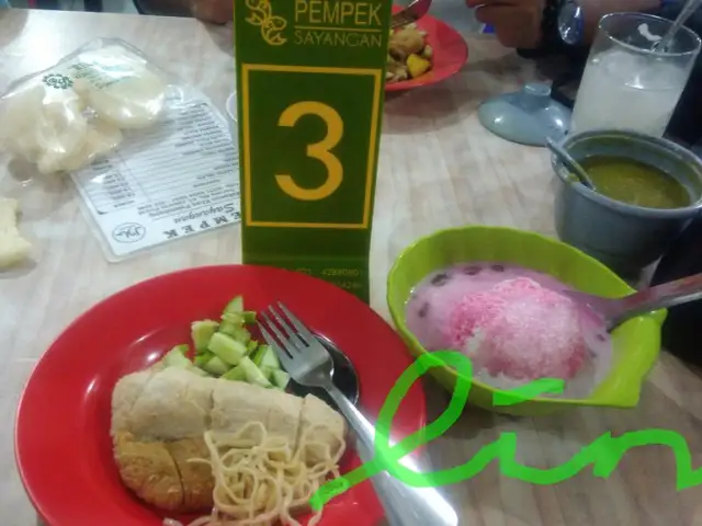 Gambar Makanan Pempek Sayangan 15