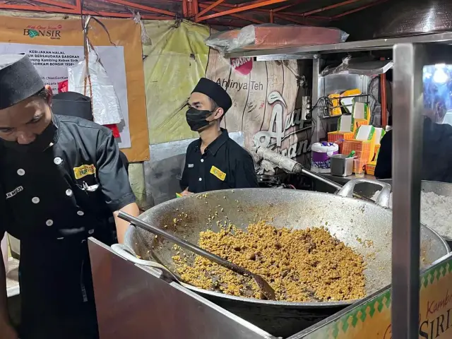 Gambar Makanan Nasi Goreng Kambing Kebon Sirih Sejak 1958 7