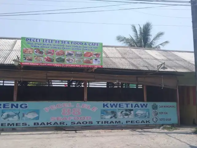 Gambar Makanan Pecel Lele Caffe 88 3