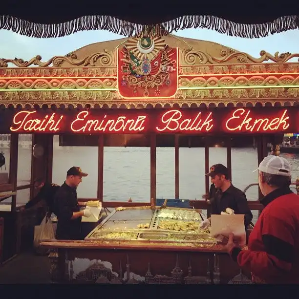 Tarihi Eminönü Balıkçısı Deniz Yıldızı'nin yemek ve ambiyans fotoğrafları 5