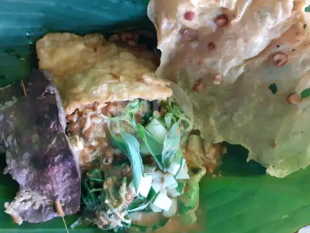 Gambar Makanan Pecel Pincuk Madiun Pak Ali, Kaliurang 9