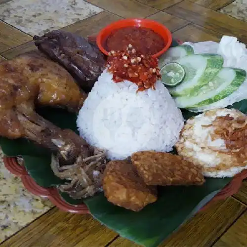 Gambar Makanan Pecel Ayam Ibu Tri, Palmerah 1