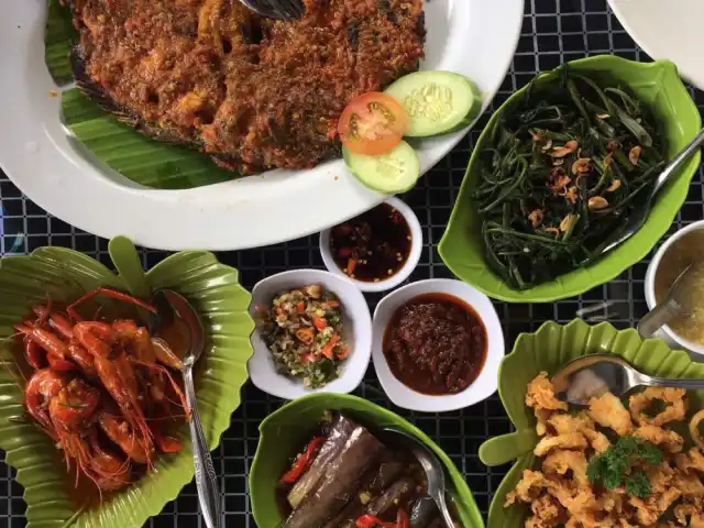 Gambar Makanan Bale Bengong Resto 8