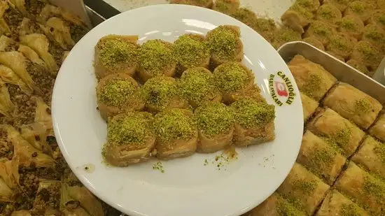 canlıoğlu baklava