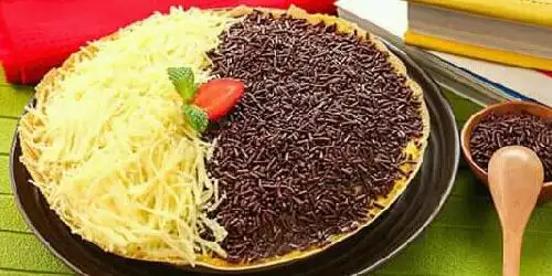 Martabak Manis Idola 91, Klinik Avisena