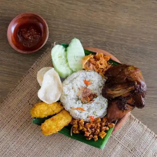 Gambar Makanan Nasi Kuning LILY, MERAPI, Depan Salon Akhim 8