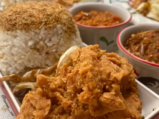 Gambar Makanan Nasi Kulit Malam Minggu 3