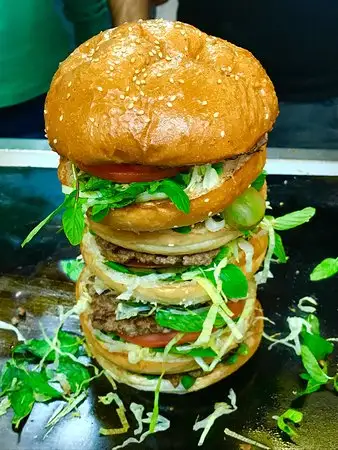 Hamburgerci Mükerrem'nin yemek ve ambiyans fotoğrafları 1