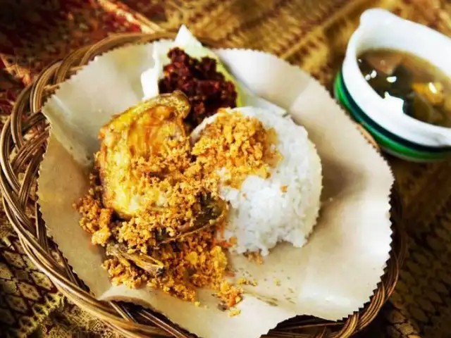 Gambar Makanan Depot Gudeg Malioboro dan Ayam Kalasan 11