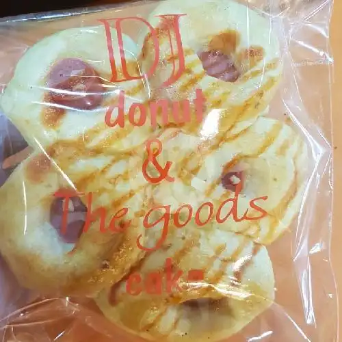 Gambar Makanan DJ Donut & The Goods Cake/Cafe, Hertasning 6