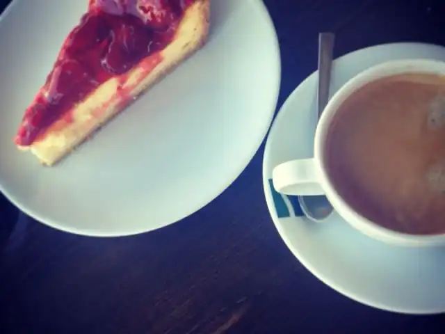 Franco's Pizza & Schiller Kaffee'nin yemek ve ambiyans fotoğrafları 3