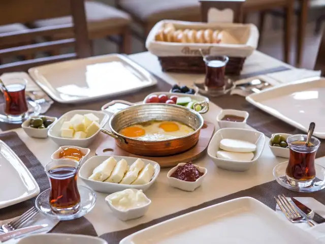 Özhan Kafe'nin yemek ve ambiyans fotoğrafları 2