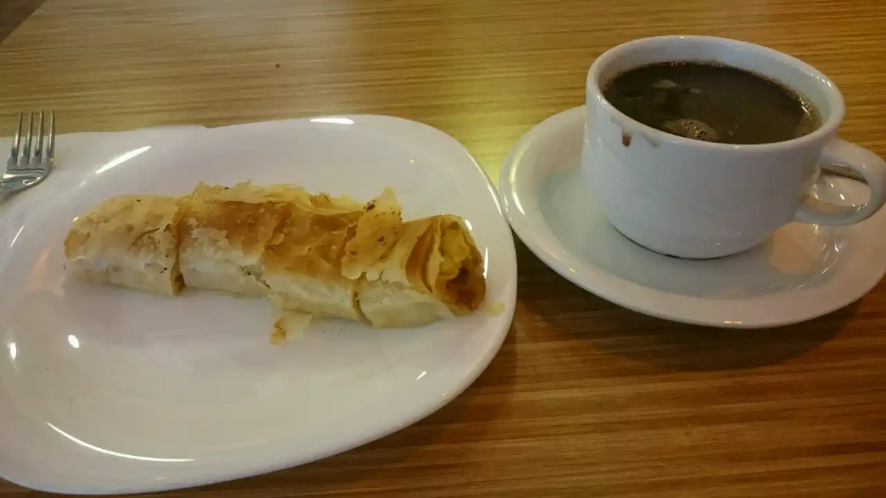 Lıona Pattısserıe Cafe