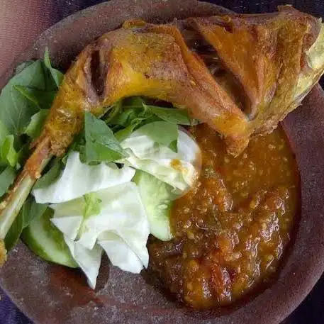 Gambar Makanan Pecel Lele Mas Ari, Bogor Timur 10