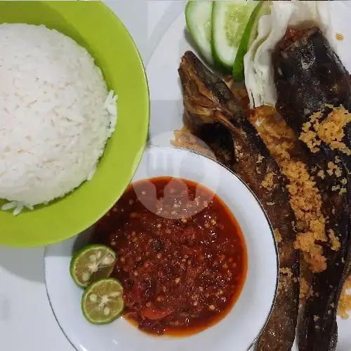 Gambar Makanan Ayam Penyet & Nasi Kuning Teh Ai, Serpong Utara 10