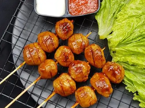 Sosis Bakar Dan Bakso Bakar Eatmeals, Cililitan