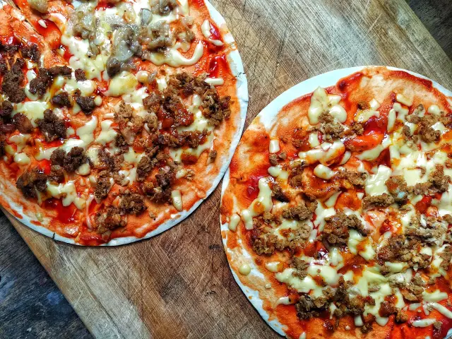 The Pizza Revolution - Naga City Food Photo 1