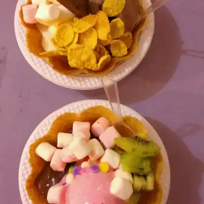 Mangkok Kelapa [cream & fruit]