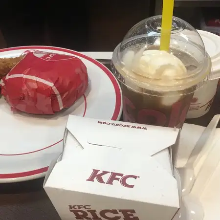 Gambar Makanan KFC Raya Darmo 11
