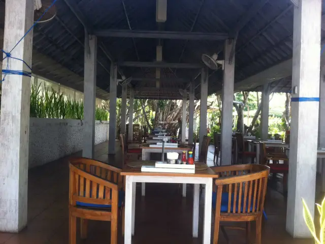 Gambar Makanan Sand Resto & Beach Club 3