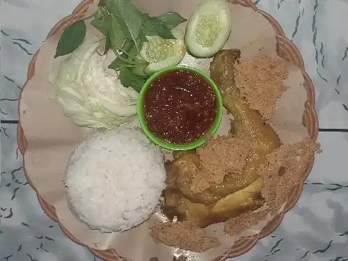 AYAM GORENG KREMES DAN BAKAR, WARUNG MAKAN BUNDA