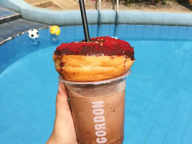 Gambar Makanan Gordon Donuts & Coffee 10