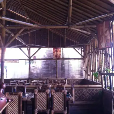 Saung Garuda