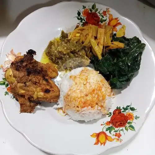 Gambar Makanan Rumah Makan Padang PUTRI MINANG 1