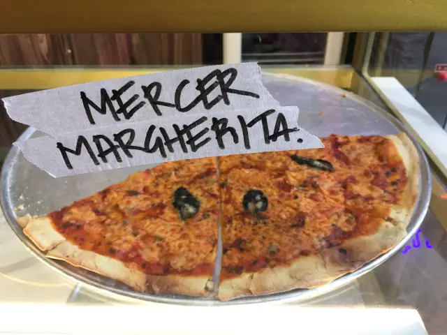 Gambar Makanan Marty's Pizza 9