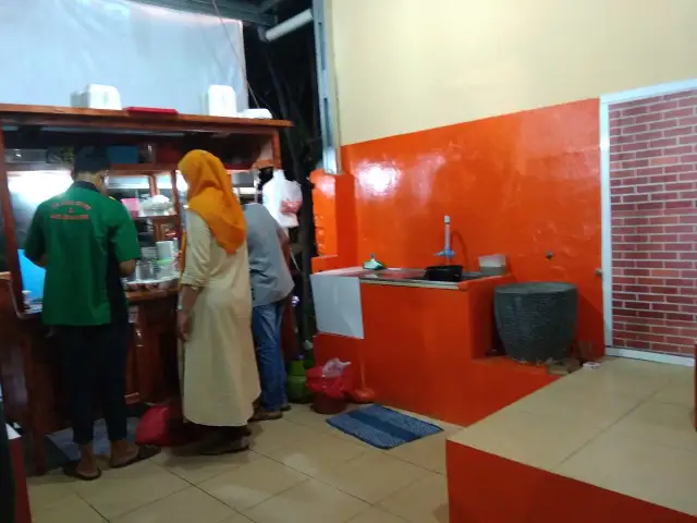 Gambar Makanan Mie Ayam Ceker Bintaro & Bakso Kotak 8