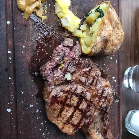 Nusr-Et Steakhouse Sandal Bedesteni'nin yemek ve ambiyans fotoğrafları 64