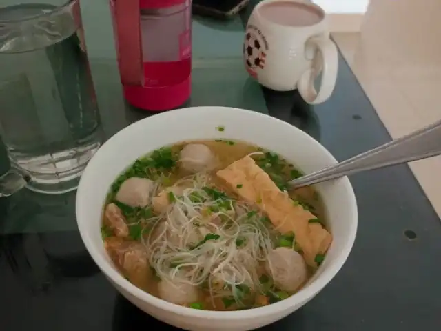 Gambar Makanan Mie Baso Tahu Pak Oyen 8