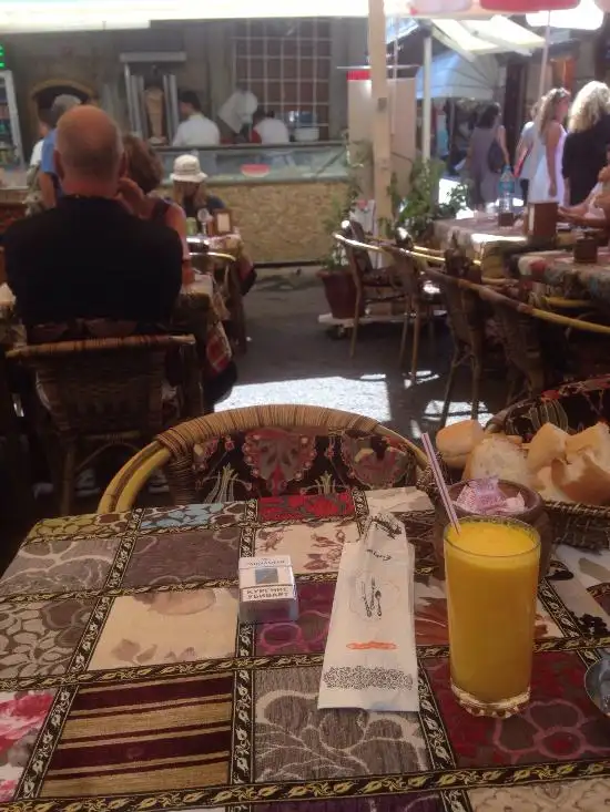 Elif Cafe'nin yemek ve ambiyans fotoğrafları 34