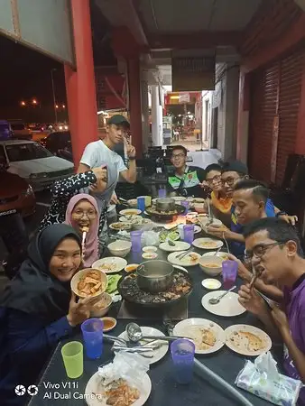 Leypark Steamboat Grill