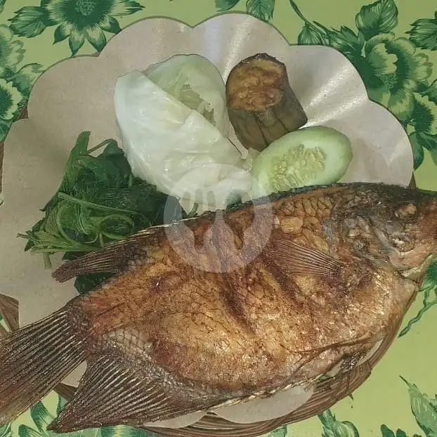 Gambar Makanan Nasi Tempong Keyla, Pulau Batanta 14