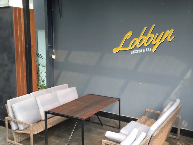 Gambar Makanan Lobbyn Sky Terrace - Liberta Hotel 12